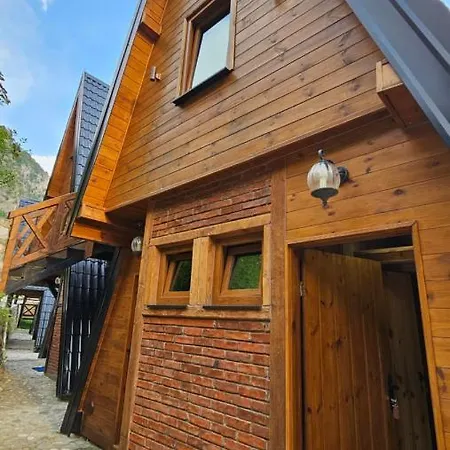 Appartement Peaks Of Prokletije à Gusinje Extérieur photo
